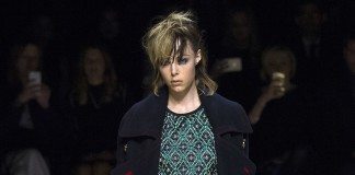 Burberry Fall 2016 Ready-to-Wear Edie Campbell - Burberry Fall 2016 Ready-to-Wear